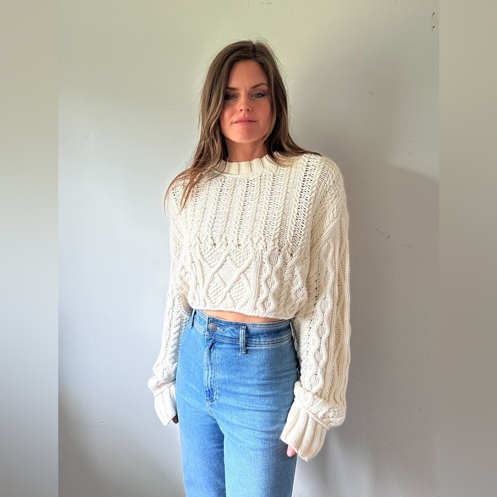 Zara cable knit cropped sweater (ivory)